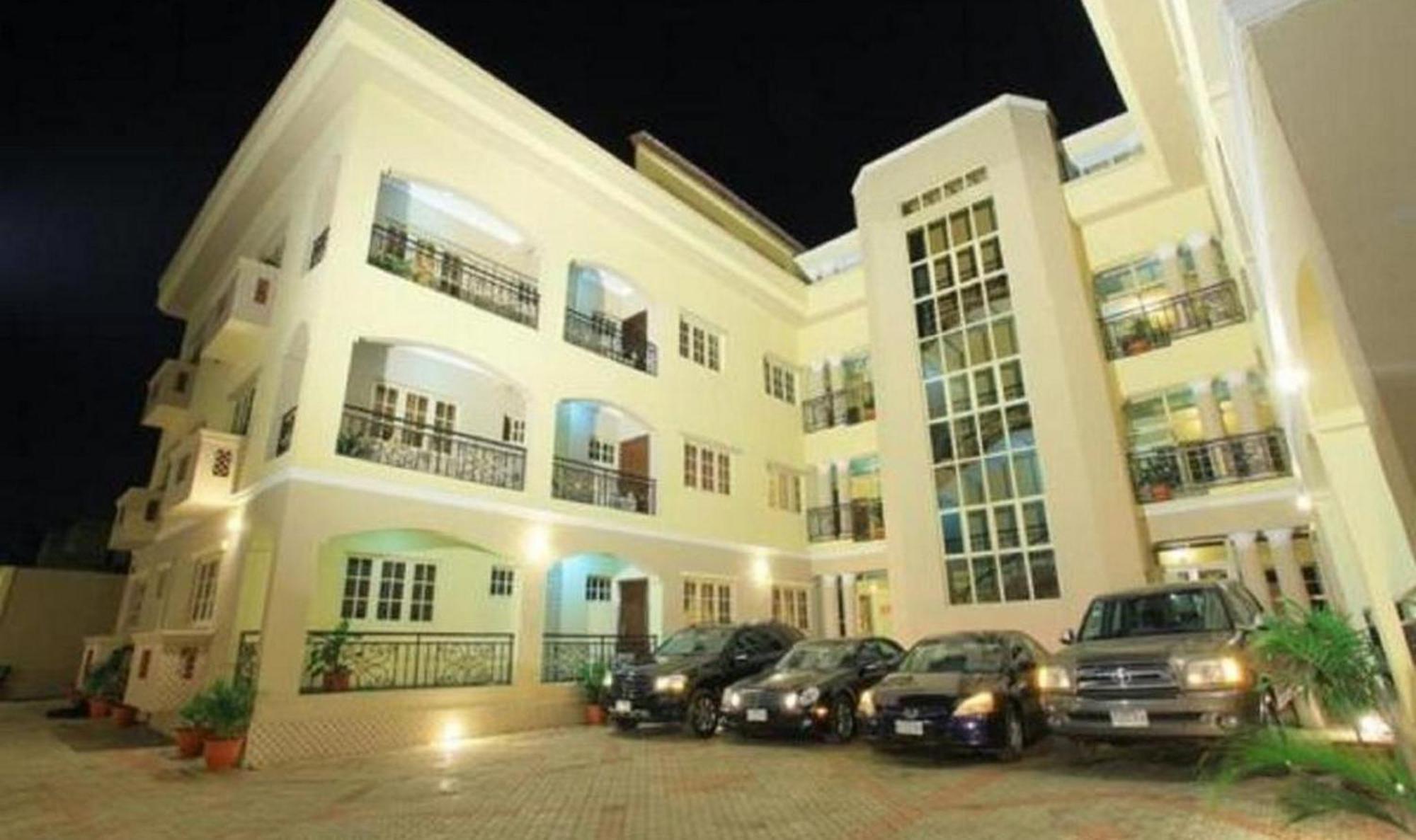 Room In Lodge - Apartment Royale Hotel-3 Bd Apartment Ikeja Bagian luar foto